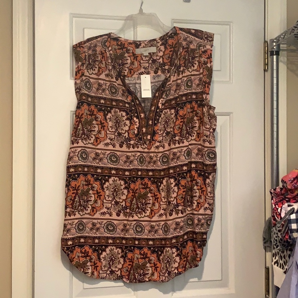 LOFT sleeveless blouse sz L